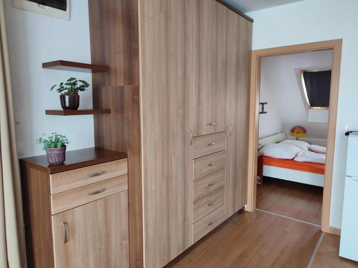 Larix Apartman Sárvár Exterior foto